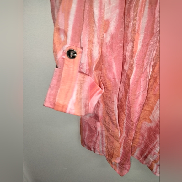 Cocomo Woman (Size 2X) Multicolor Button V-Neck Cut Roll Tab Sleeve Tunic Blouse - Picture 4 of 6